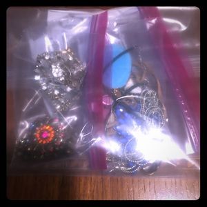 Fashion jewlery lot.